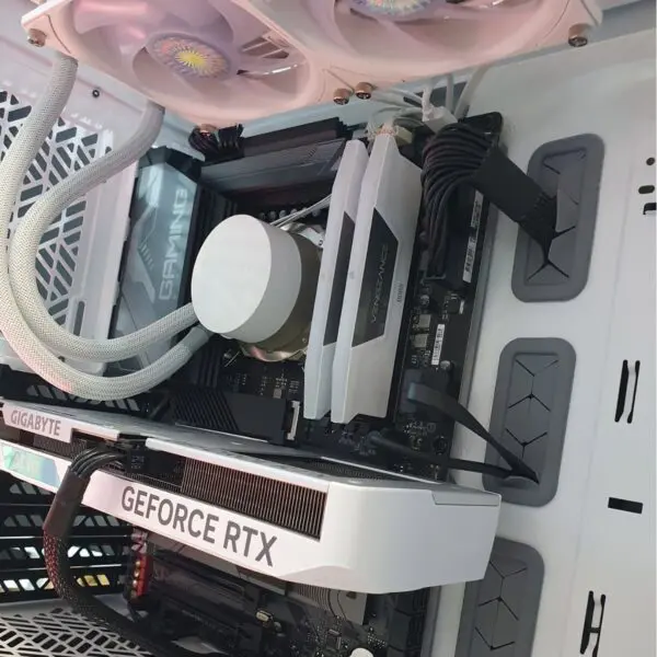 PC Gamer Aero 13900K Sakura - Bulltech Store
