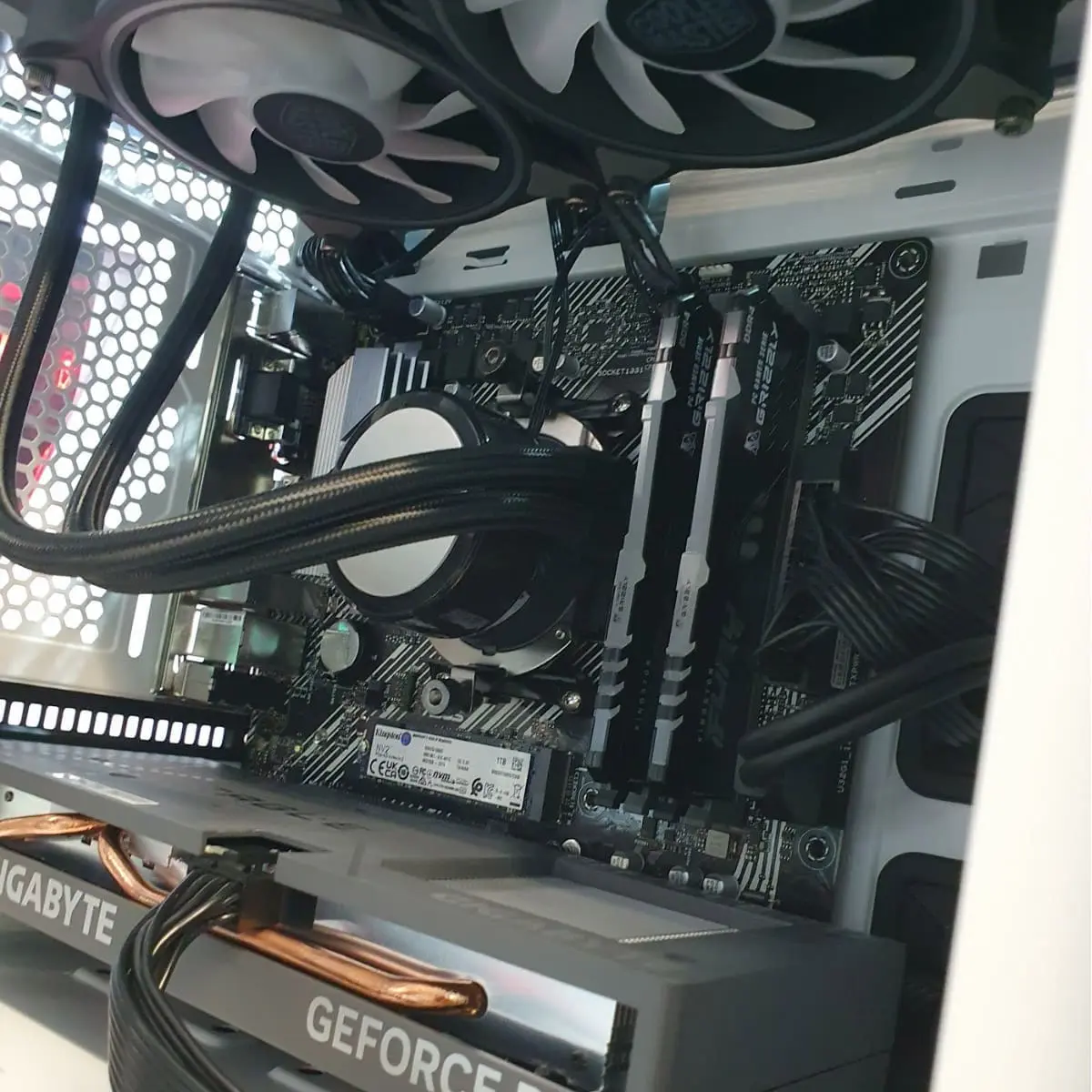 PC Gamer TD300 RTX4060 Eagle - Bulltech Store