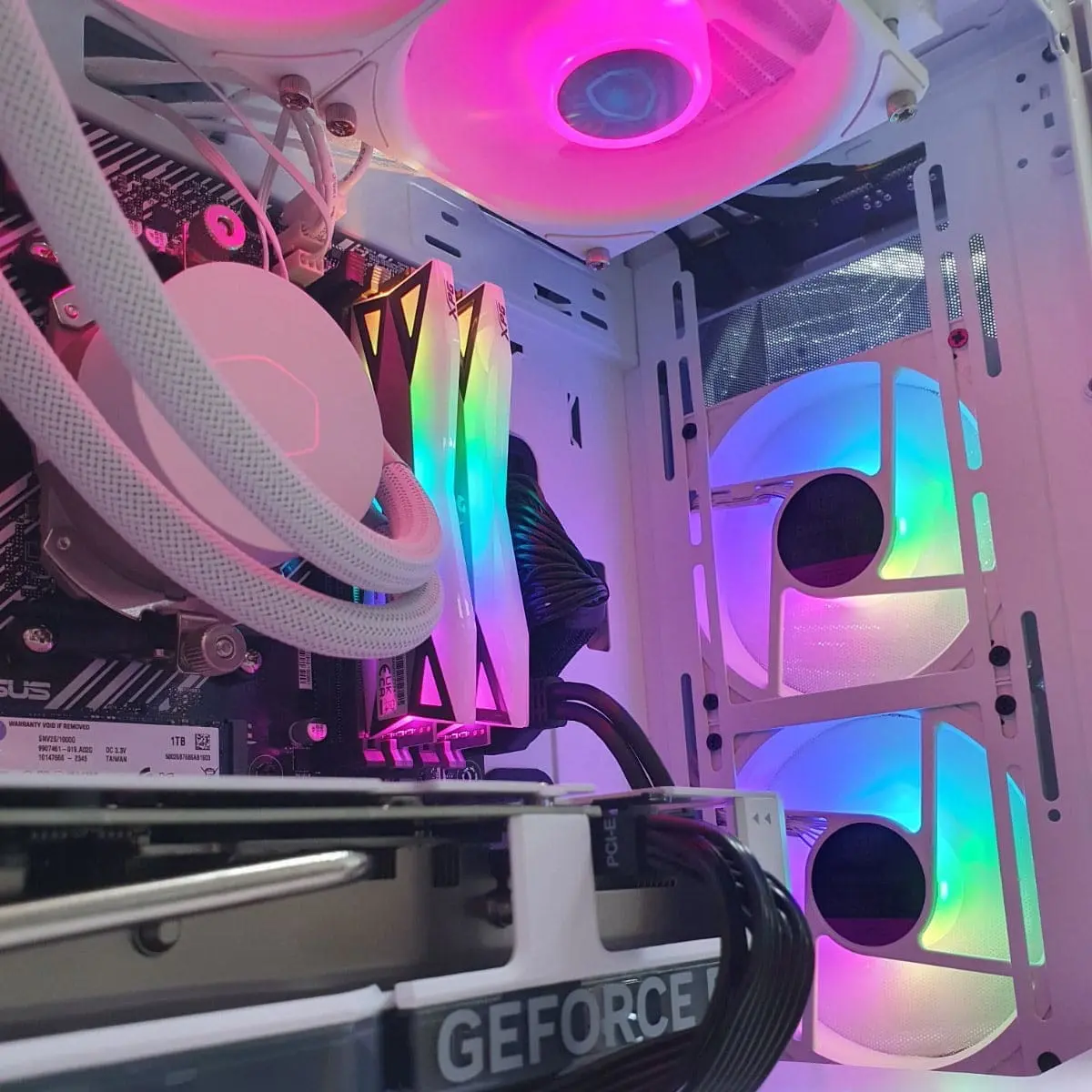 PC Gamer White Oblivion 4060 - Bulltech Store