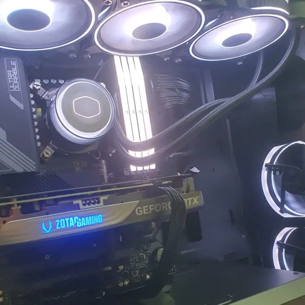 PC Gamer 12900 4070 Nauthiz K501