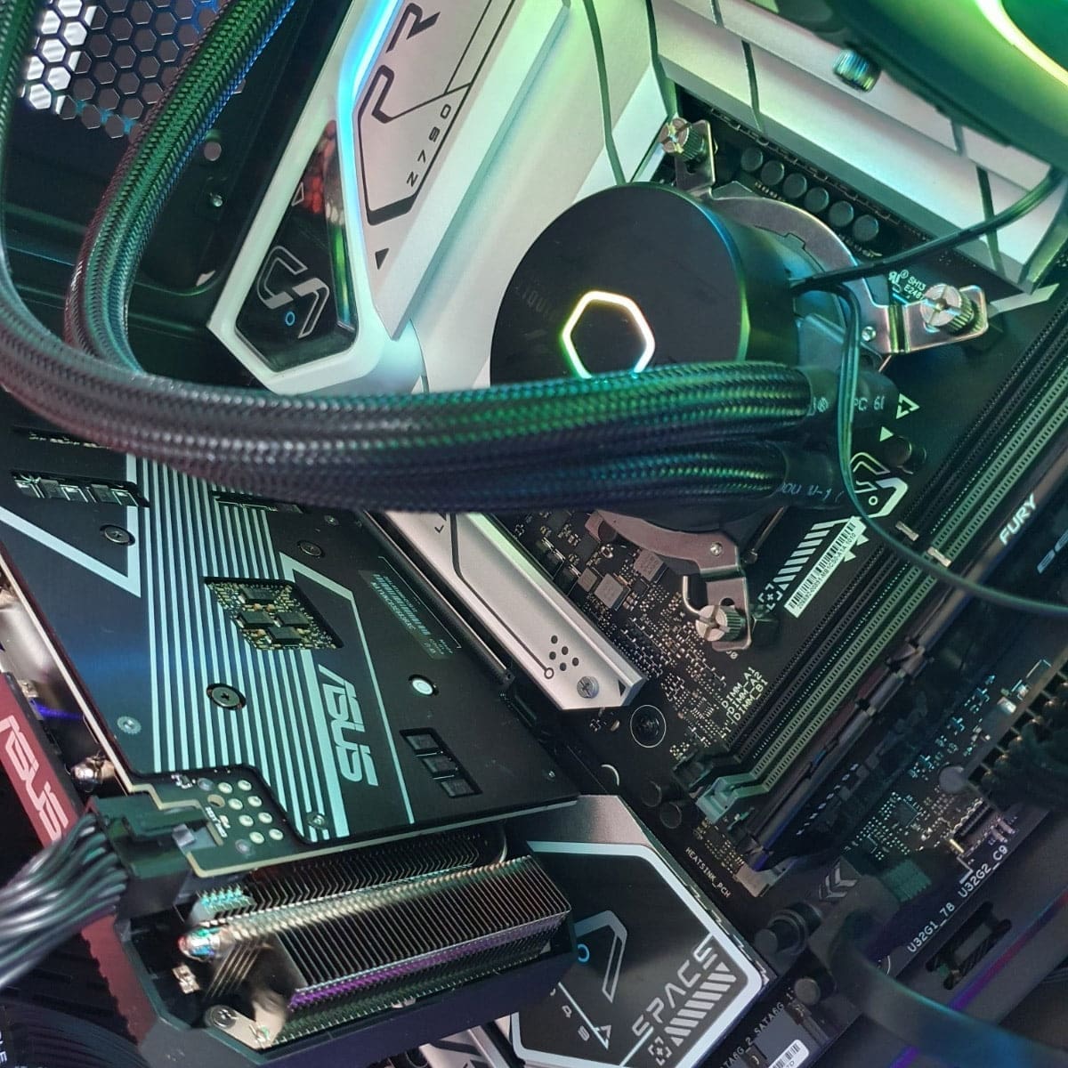 PC Gamer Bastet 14700 Black Edition - Bulltech Store