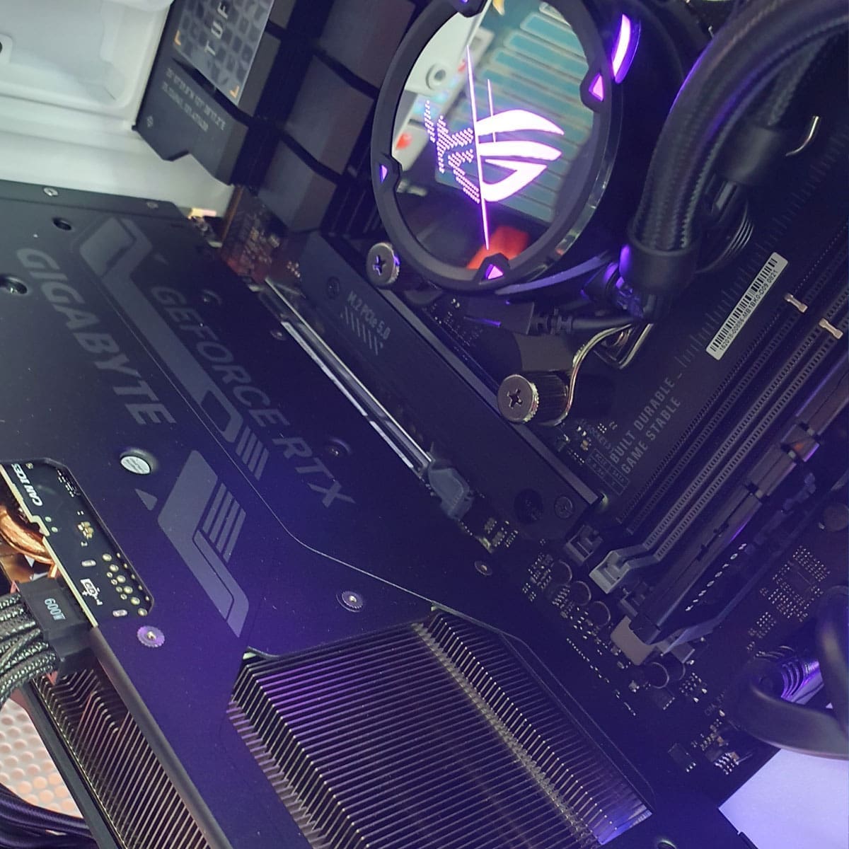 PC Gamer White Gravity 4070 Ti Súper - Bulltech Store