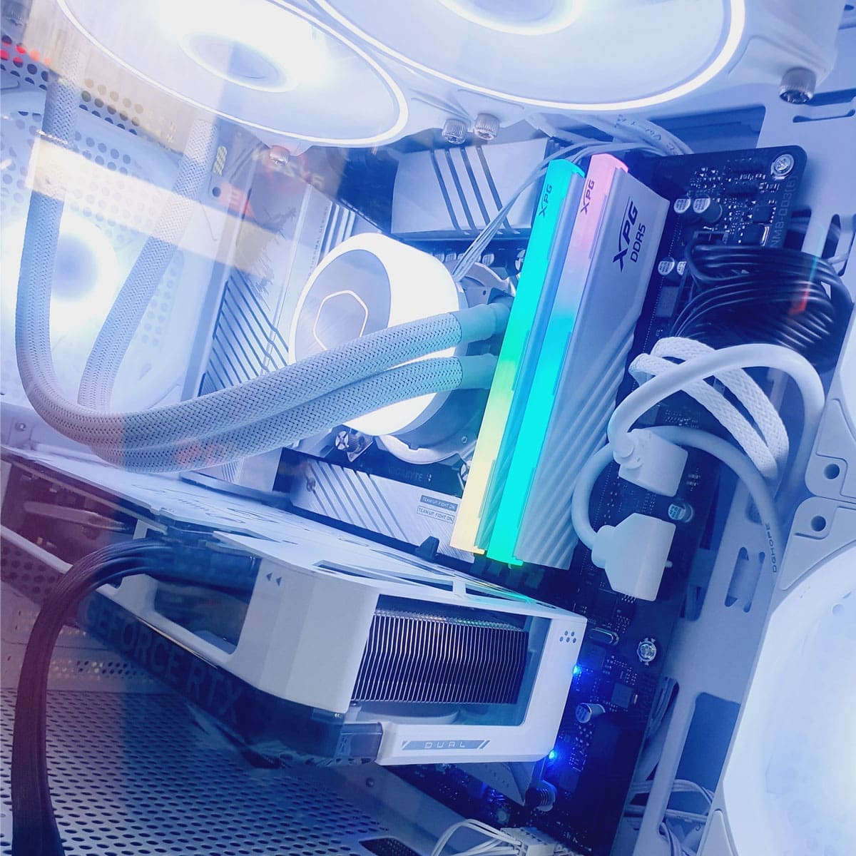 PC Gamer White Pano Elite 4060 Ti