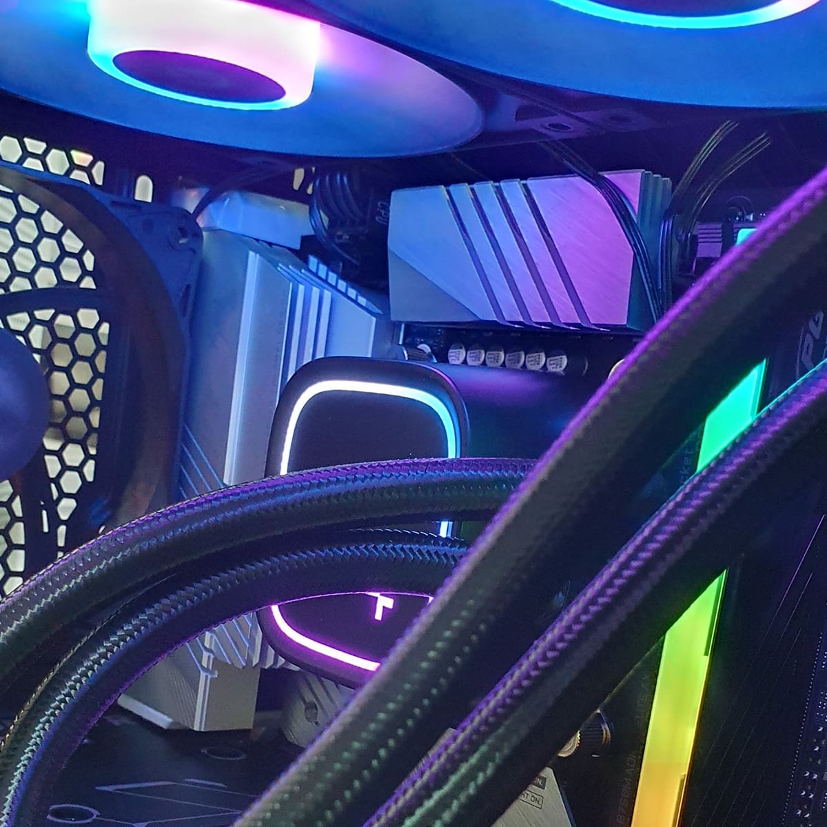 PC Gamer GT301 4070 OC - ASSEMBLED PRO COMPUTER - Bulltech Store