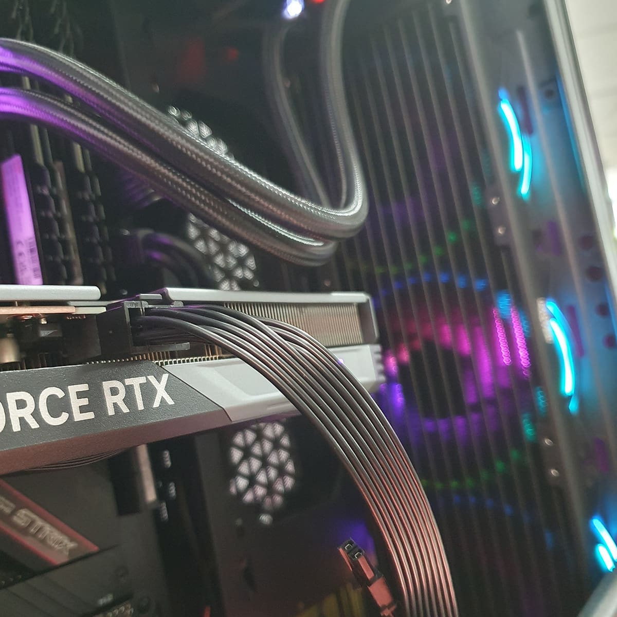 PC Gamer Invader F 4060 5950X - ASSEMBLED PRO COMPUTER - Bulltech Store