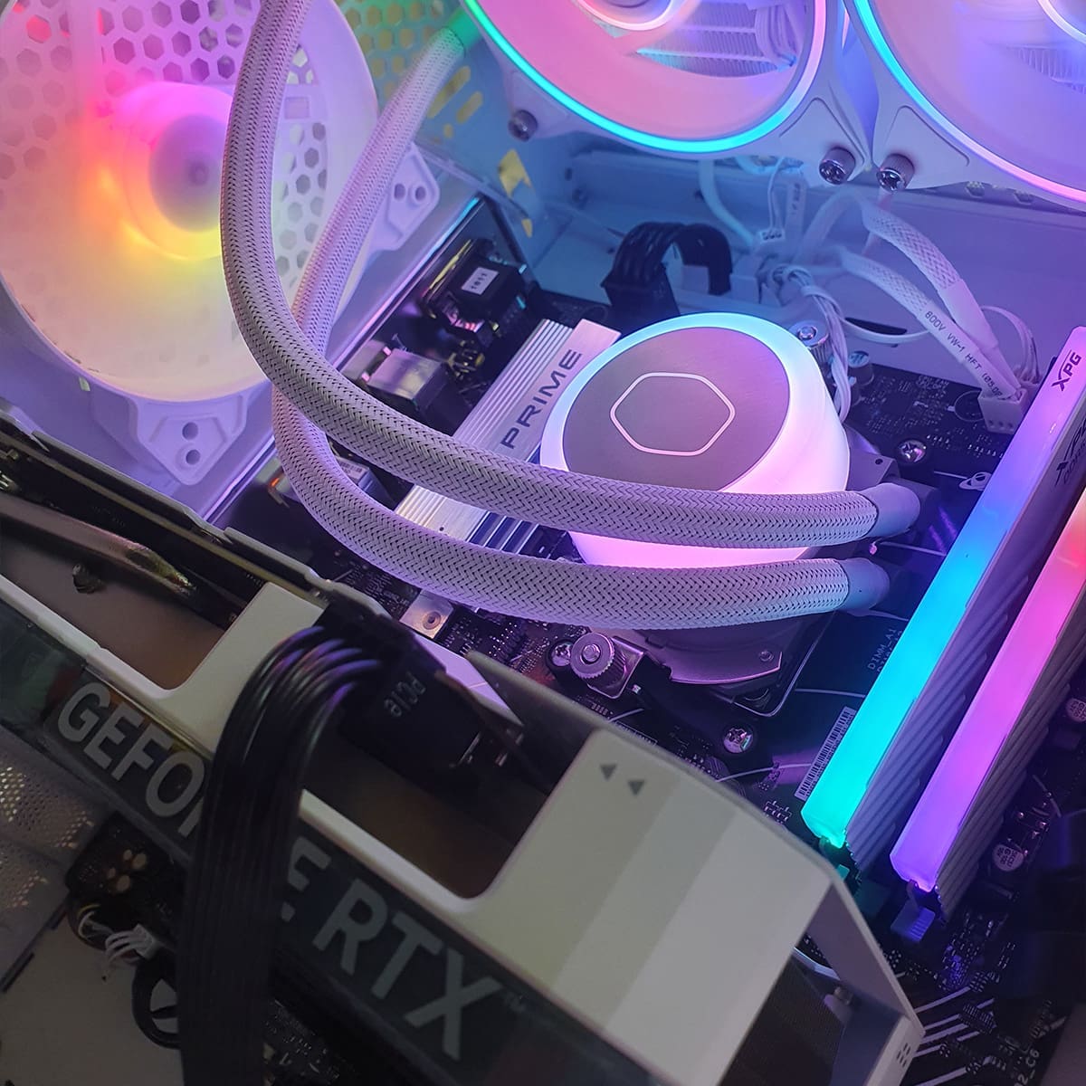 PC Gamer White Vermithor 7700X - ASSEMBLED PRO COMPUTER - Bulltech Store