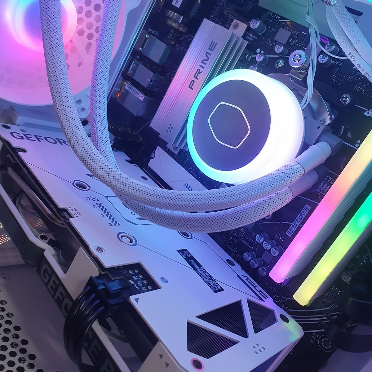 PC Gamer White Vermithor 7700X - ASSEMBLED PRO COMPUTER - Bulltech Store