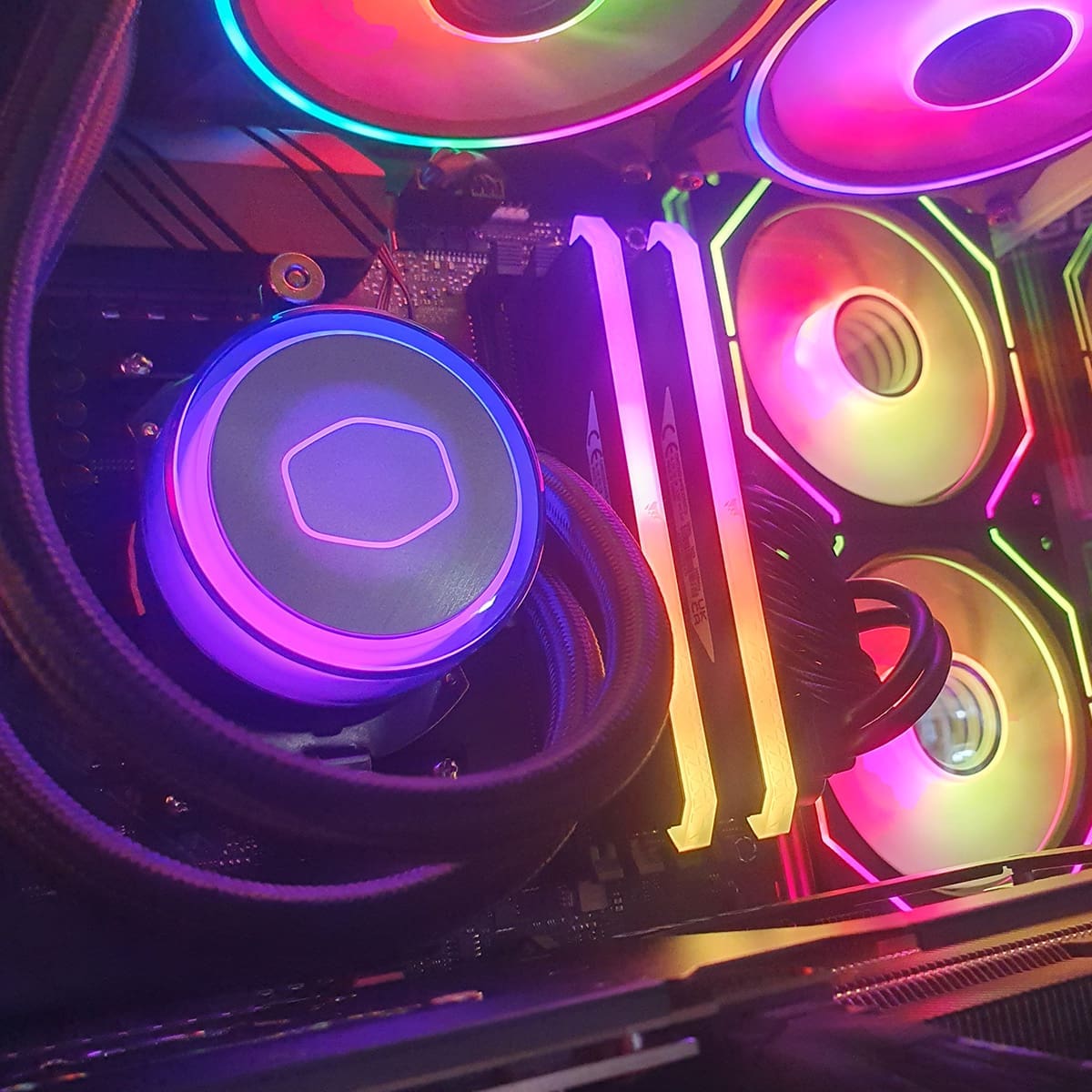 PC Gamer Aztlán 4070 Ti Súper - ASSEMBLED PRO COMPUTER - Bulltech Store