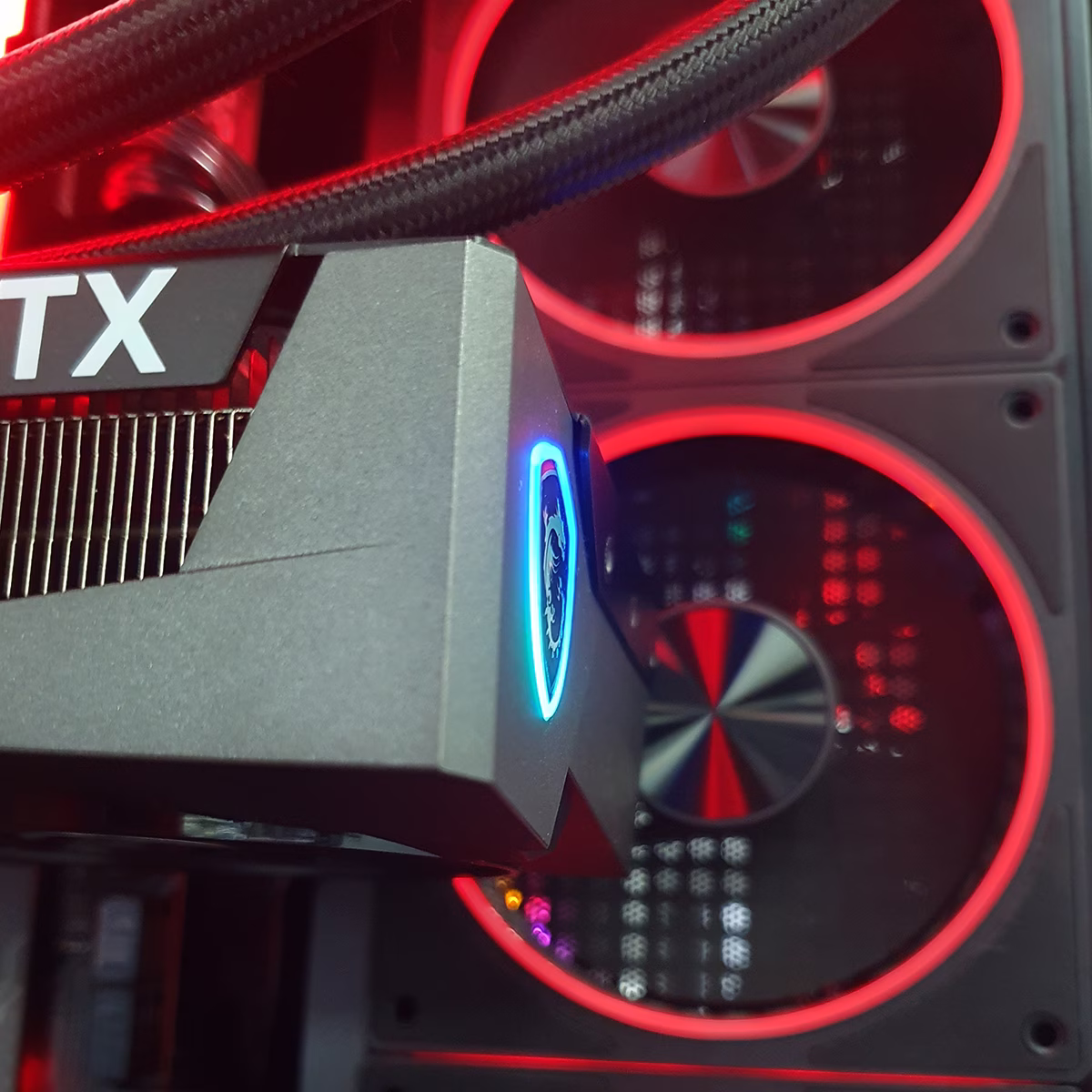 PC Gamer MSI RTX 5080 Gaming TRIO Red Angel - ASSEMBLED PRO COMPUTER - Bulltech Store - Tienda en CDMX